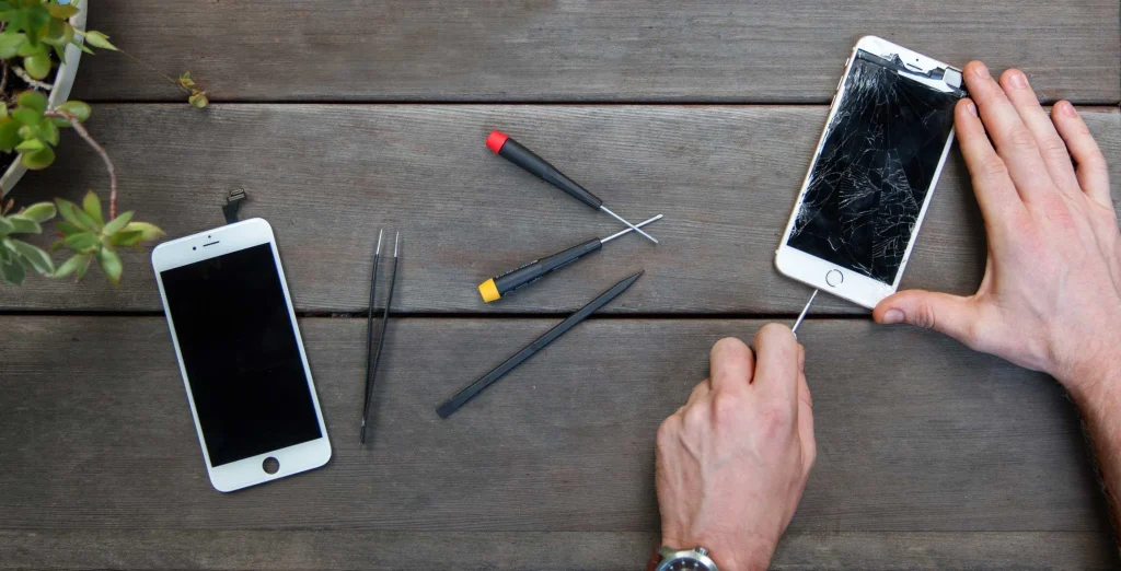 Signs Your iPhone Screen Needs Immediate Repair